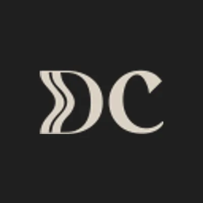 Dra. Caroline Dalla Costa - Dermatologista