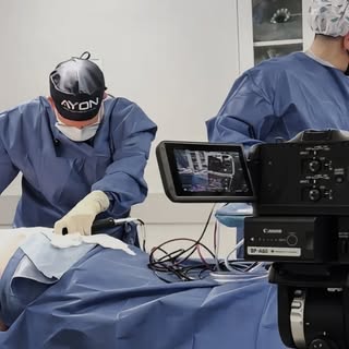 Innovation in action. 🔥

In the operating room with Dr. Barry DiBernardo utilizing the new Ayon sys