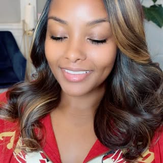 Hair extensions @blushplatinumstar 
Stylist @melissa.maria_brand 
Location @blushbeautybarsalon 
#me