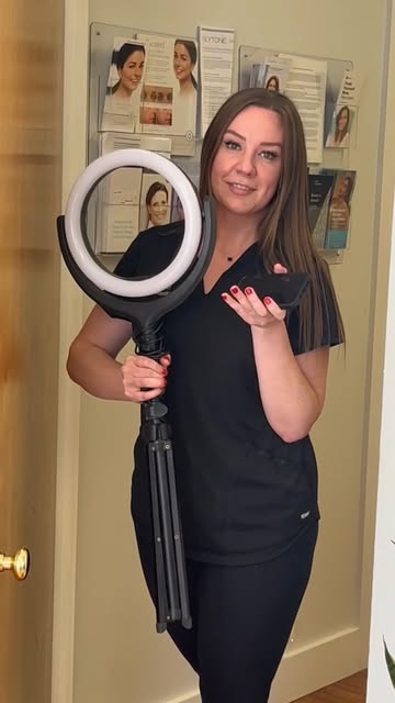 Proof that content day is never boring around here. 😂🎬
.
.
.
#IthacaMedicalAesthetics #IthacaWelln