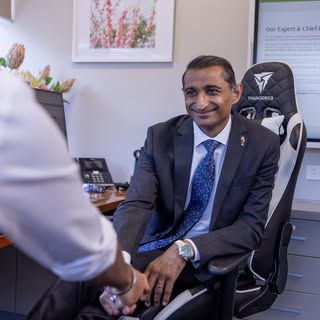 🧑‍⚕️ Considering a Hair Transplant? Start with a Free Consult with Dr. Jindal!

Struggling with thi