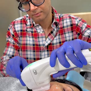 💫 HIFU (High Intensity Focused Ultrasound)

⭐️ Star device for non invasive skin rejuvenation 

🤔 