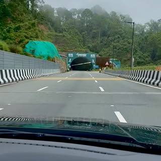 Short Independence Day trip to Mussoorie and Landour 

Misty 🌧️ ☁️ ⛅️ 🌫️ 

Cool 🥶 

Chaotic 😔

N
