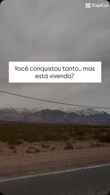 A gente passa tanto tempo correndo atrás da vida que sonhou, que às vezes esquece de parar para vivê