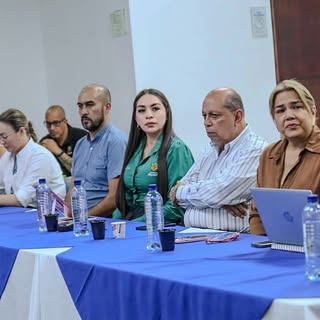#johanaarandaalcaldesadeibagué El derecho a la salud ¡no se negocia, se garantiza, se construye y se
