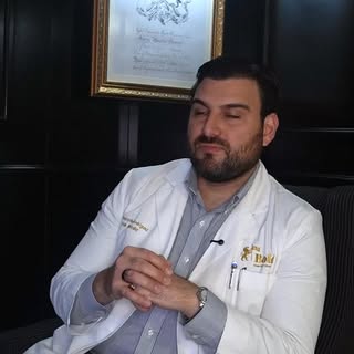 El cabello es lo de menos 🎙️ Lo que realmente cambia después de un injerto capilar es la forma en q