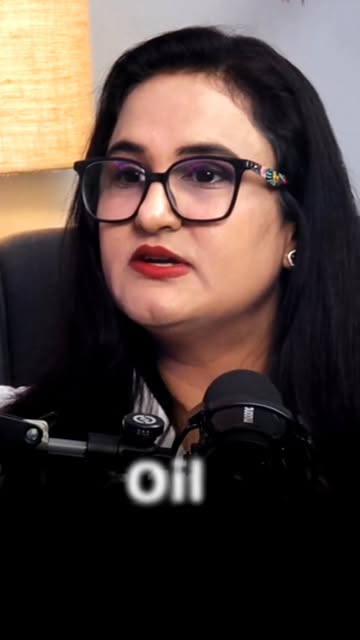 🚨 HAIR OIL ≠ HAIR GROWTH! 🚨

“ये तेल लगा लो… बाल वापस आ जाएंगे!” 😳
अगर आपने भी ये advice सुनी है,