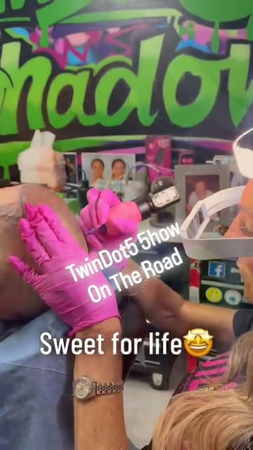🌎 TwinDot5 Road5how Massive shouts to the UK 🇬🇧 👏 Itttttt's Showwwwwwww Time 🌎 Power to the Peo