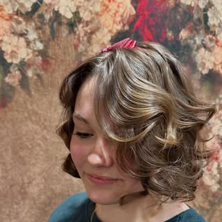 #Werbung #Anzeige
Hey ihr Lieben!
Die Weihnachtszeit 🎄
ist perfekt für festliche Frisuren: elegante