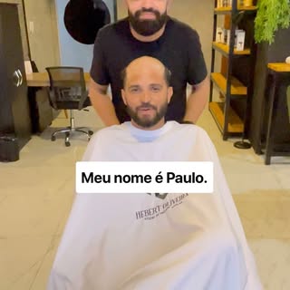 “Quando você é o último cliente e o barbeiro tem jogo... #humor #comédia #videodehumor #barbeiro #ba