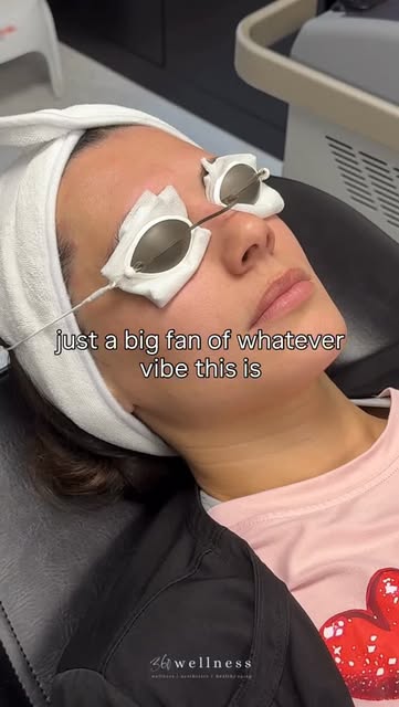Just a big fan of whatever this vibe is. 🤍

The fresh skin.
The confidence boost.
The self-care app