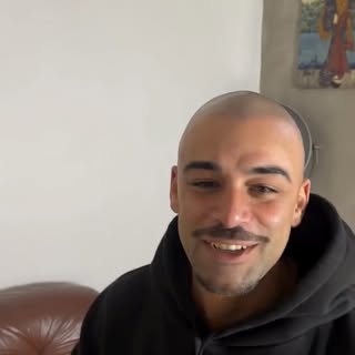 15 mesi dopo… e guardate che spettacolo! 🙌💯
Con il mio amico Luigi, abbiamo fatto la seduta di man