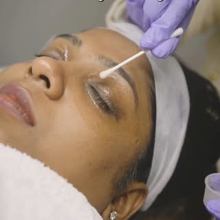 Concealer hides it. We treat it.🪄

The Preserve Under Eye Clarity Program is designed to revitalise