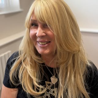 Just look at that smile 🤍

When you’ve been living with hair loss, it’s never just about having mor