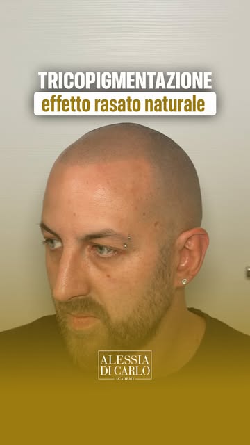 Lui non voleva sembrare un'altra persona, voleva solo poter rasare i capelli senza che lo sguardo ca