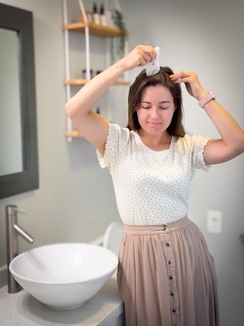 If a scalp-over-skull head massage isn’t calling your name, try our HairStem Gua Sha.

Crafted from 
