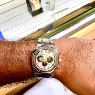Window shopping…

Authorised Dealers seem to like me.

AP Royal Oak 🔥 

#audemarspiguet #audemarspi
