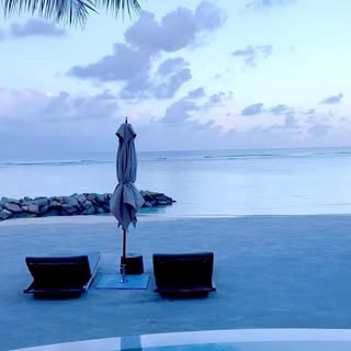 Work Hard. Chill Hard…

#ritzcarltonmaldives #maldives #luxuryliving #harleystreet #beach #privatevi
