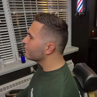 🎅🏻 
Limited spots still left before Christmas! book today!
Styled w/ @stmntgrooming powder spray
▪