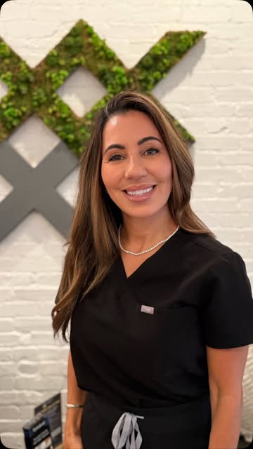 Meet Ida, our new aesthetic nurse! 🤍
She brings more than a decade of experience, an artistic eye a