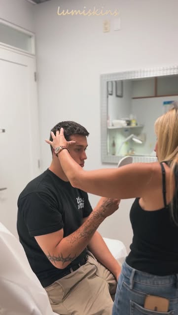 Upper face Botox ✨💉

Softening forehead lines, frown lines and crow’s feet while keeping your resul
