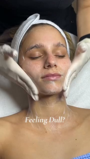Clean, hydrated, glowing skin, no downtime required. ✨

The HydraFacial cleanses, exfoliates, and de