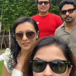 Just for fun , going with the viral trend #viralvideo #trends #fun #friendsfun #reelkrofeelkro❤️
