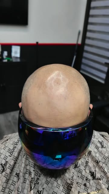 Been doing a lot of natural hairlines this month! Whatever you guys want I can deliver! Sharp barber