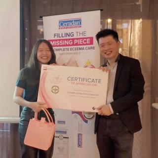 Dr Low Dyoi-E giving talk & sharing a session with fellow doctors on Hormonal Acne & Dry Skin — two 