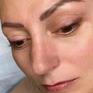 Natural, effortless beauty with healed Nano Stroke Brows✨and softly healed Lip Blush💋, paired with 