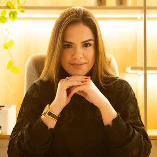 A médica dermatologista Dra. Alexia Lima [@alexialimadermato], que tem grande expertise em alteraçõe