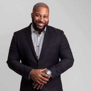 New headshot. New confidence. 🔥

Seeing my client's shine after their SMP journey never gets old.

