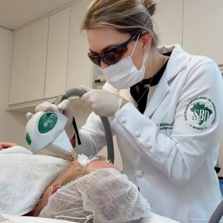 Combinar procedimentos no consultório é uma excelente estratégia para potencializar os resultados. ✨