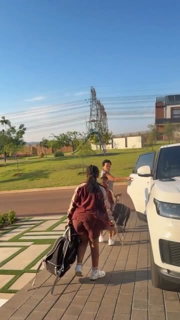 The school run. The calls. The deadlines. The little moments in between🤍
Some days, balance looks l