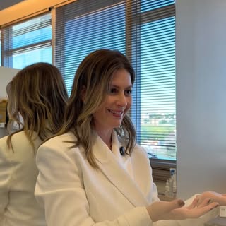 Você sabia que sua pele tem um relógio biológico? 

Skincare eficaz respeita o ciclo circadiano! Dia