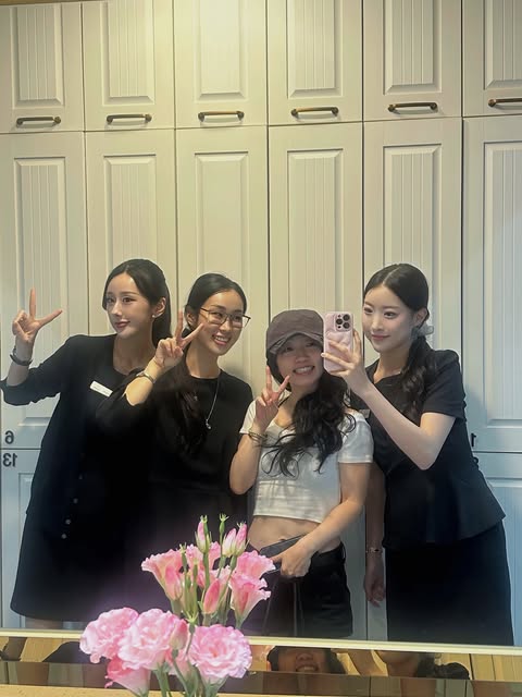 It was so lovely to welcome Sheryl from Singapore back to our clinic this year! 💕

Just like last t