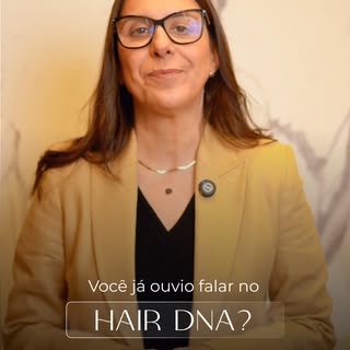A queda capilar não é igual para todo mundo e é por isso que o tratamento também não pode ser.
Com o