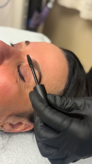 BROW LAMINATIONS ARE NOW AT REGENCY! 🙌🏻

Fluffy, lifted, fuller-looking brows without the daily st