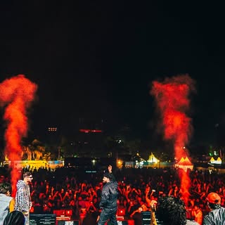 Khatta Flow Live at NH7 Weekender, Pune ⚡🔥

Credits: 

RAFTAAR x KRSNA Live 
@nh7dotin @kalamkaarmu
