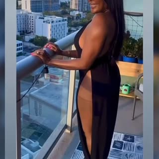Feelin good in my skin🫶
.
.
.
.
.
#miamilife #bestversion #liveyourbestlife #fun #health #goals #ha