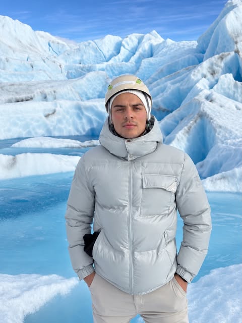 Hoje eu caminhei sobre uma das maiores maravilhas do mundo. Perito Moreno, que experiência!