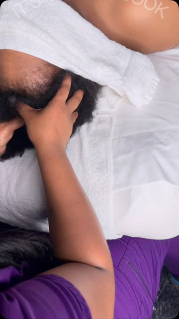Baby… your scalp is skin too and it deserves more than a quick shampoo. 💆🏾‍♀️✨

This Self-Care Awa