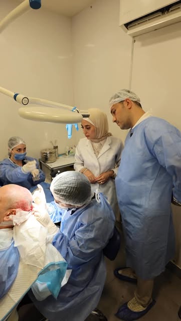 ⁨	من زيارة الدكتور ‪@dr.abdulaziz.balwi‬  لفرع سوريا لمتابعة سير عمليات #زراعة_الشعر بأفضل طريقة ممك