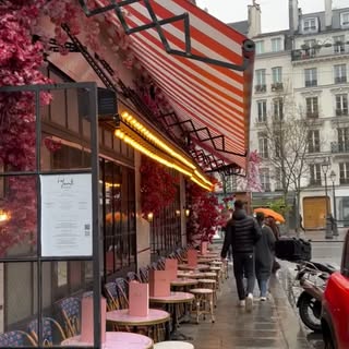 Paris ! On l’aime même sous la pluie ❤️🇫🇷☔️ “..je ne veux que ton âme..” Enjoy Slow life ! 🥰
#par