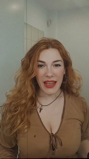 Hola, soy Nahikari ✨ Me dedico a la micropigmentación y creo joyería artesanal. Por aquí encontrarás