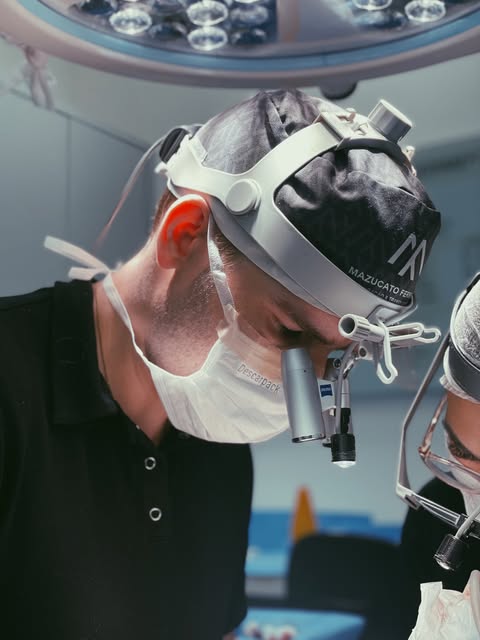 Não é apenas sobre preencher áreas. É sobre respeitar a anatomia, a direção e a naturalidade dos fio