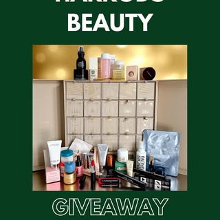 GIVEAWAY TIME🎁

Celebrating one year of GlowMedix Hair With @seeratskin ,another pharmacist led bra