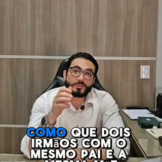 Mesmo sendo filhos dos mesmos pais, dois irmãos podem ter cabelos completamente diferentes. Isso aco