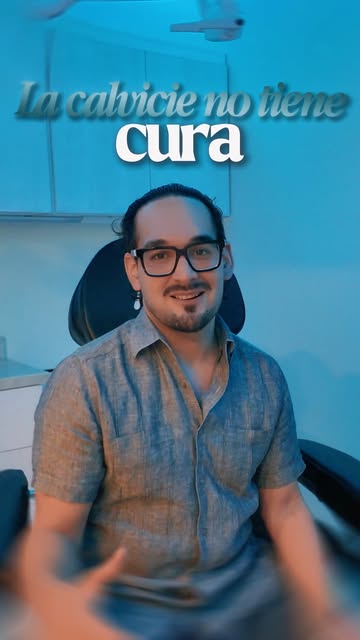 ¿Sabías que hay zonas del cuero cabelludo donde ningún medicamento va a funcionar? 🧠

Ahí es donde 