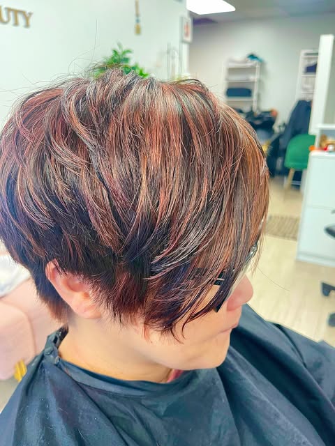A little red. A big change. ❤️‍🔥✂️

From long lengths to a textured bixie, with red highlights that